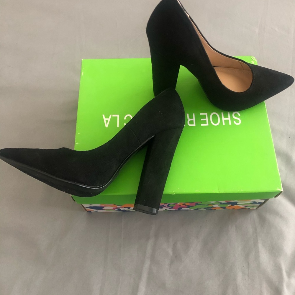 Heels - Picture 3 of 3